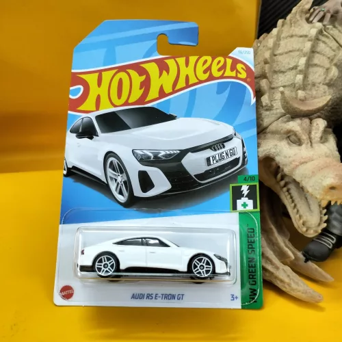 AUDI RS E-TRON GT WHITE - Image 1
