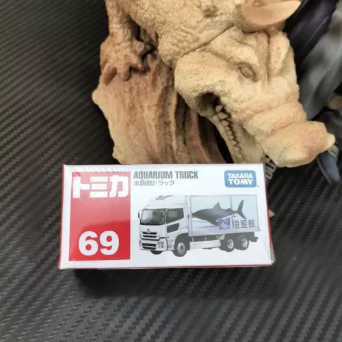 AQUARIUM TRUCK 69 TOMICA - Image 1