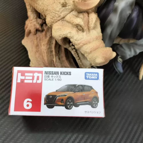 NISSAN KICKS TOMICA - Image 1