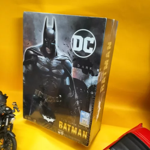 BATMAN THE DARK KNIGHT VERSION - Image 1