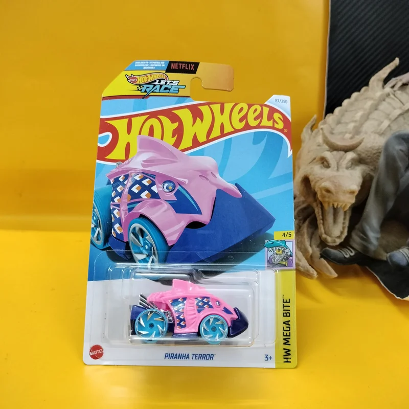 087 – PIRANHA TERROR – Pink – HW Mega Bite