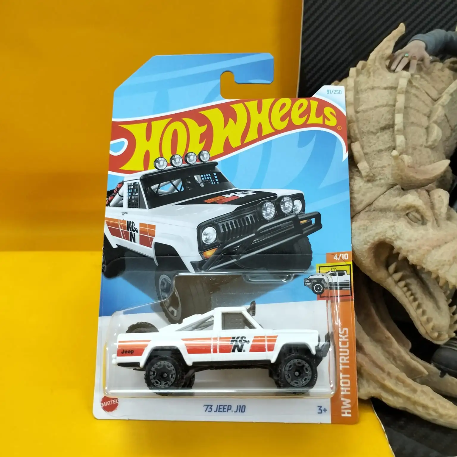 2024 K 73 JEEP J10 (WHITE) HW-91/250 – Gbuy