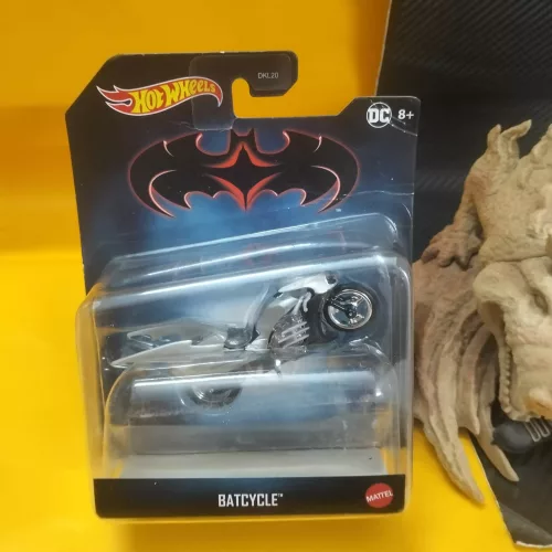 DC Batman - Batcycle Silver (HDB07) - Image 1