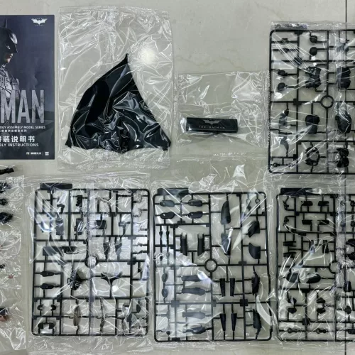 Model Kit MODOKING - The Batman: The Dark Knight Trilogy Assembly Model Series 1:12 BATTLE SUIT STANDARD EDITION - Image 2