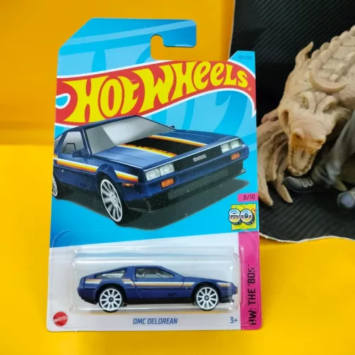 DMC DeLorean (Dark Blue) #101 - Image 1
