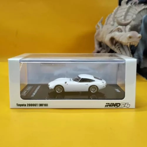 INNO64 - TOYOTA 2000GT (MF10) PEGASUS WHITE - Image 1