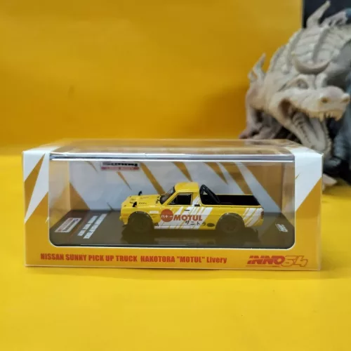 INNO64 - NISSAN SUNNY PICK UP TRUCK HAKOTORA "MOTUL" LIVERY - Image 1