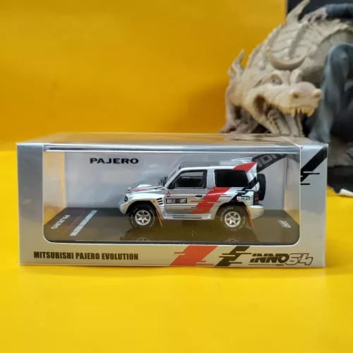 INNO64 - MISTUBISHI PAJERO EVOLUTION RALLIART - SILVER