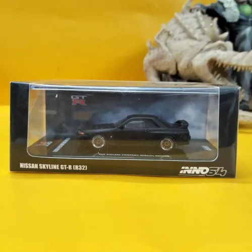INNO64 - Nissan Skyline GT-R R32 Matt Black Diecast Company Special Edition - Image 1