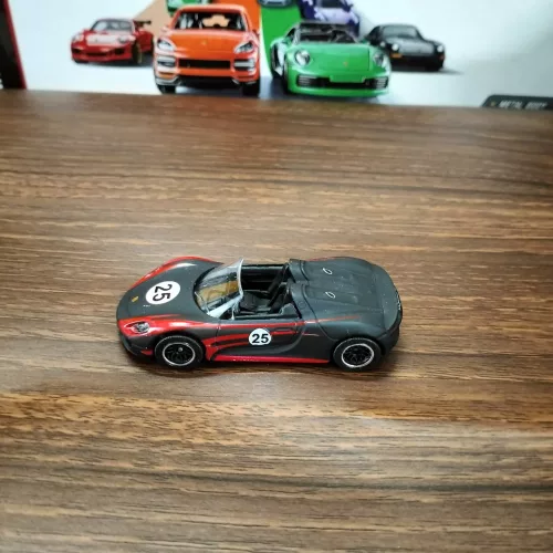 Majorette: Porsche 918 Spyder Black UNCARDED - Image 1