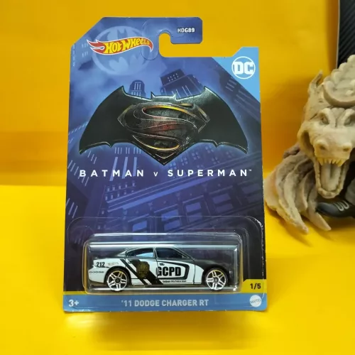 Hot Wheels 11 DODGE CHARGER RT (Black and White GCPD) Batman Series 2022 - Image 1