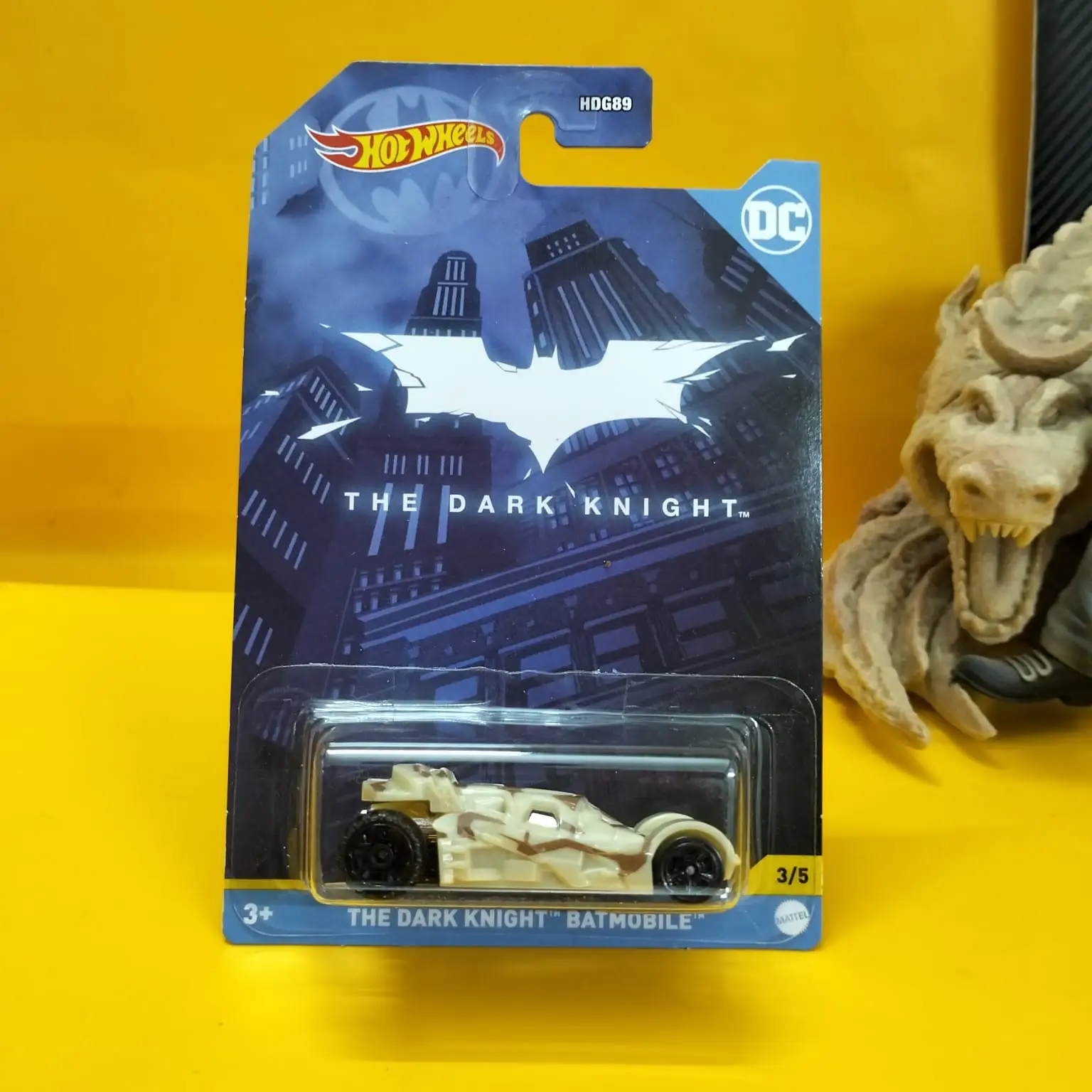 DARK NIGHT BATMOBILE