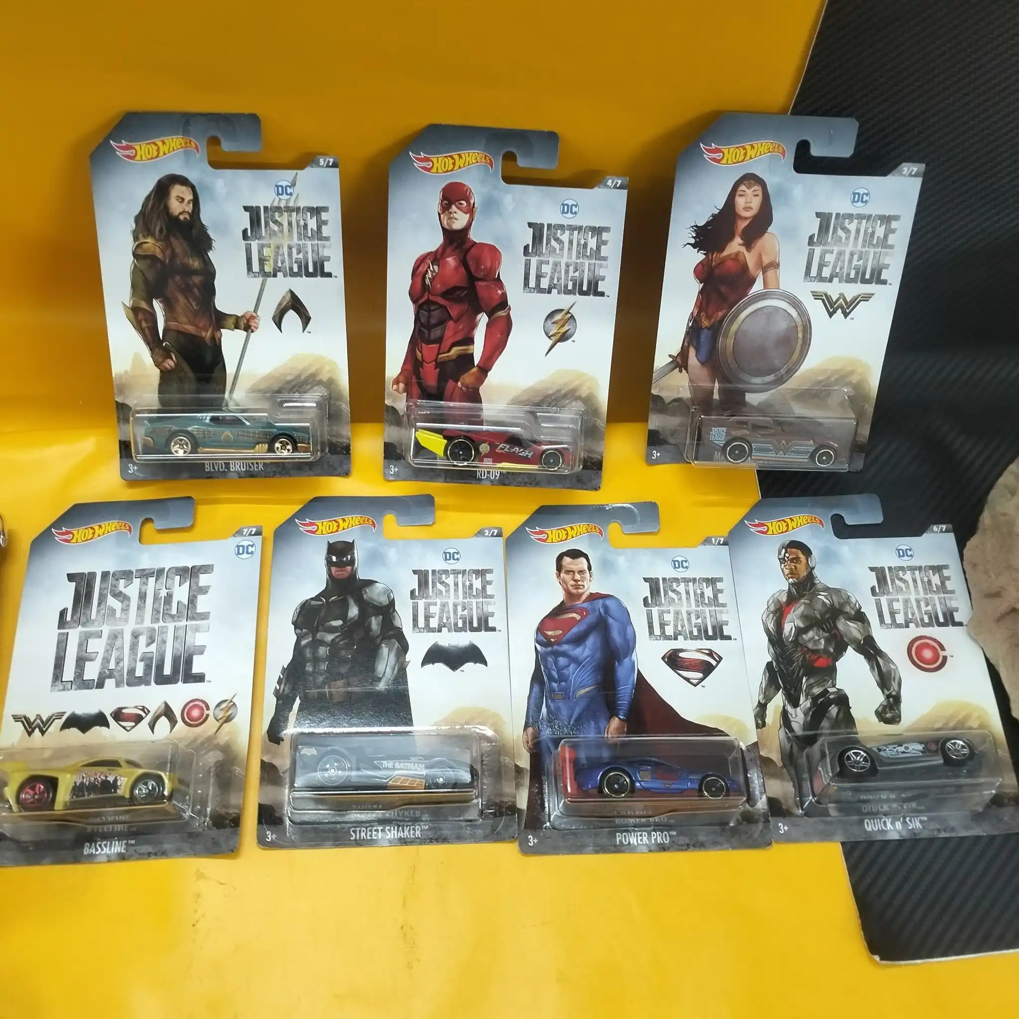 Hot Wheels Justice League 7 Car Set