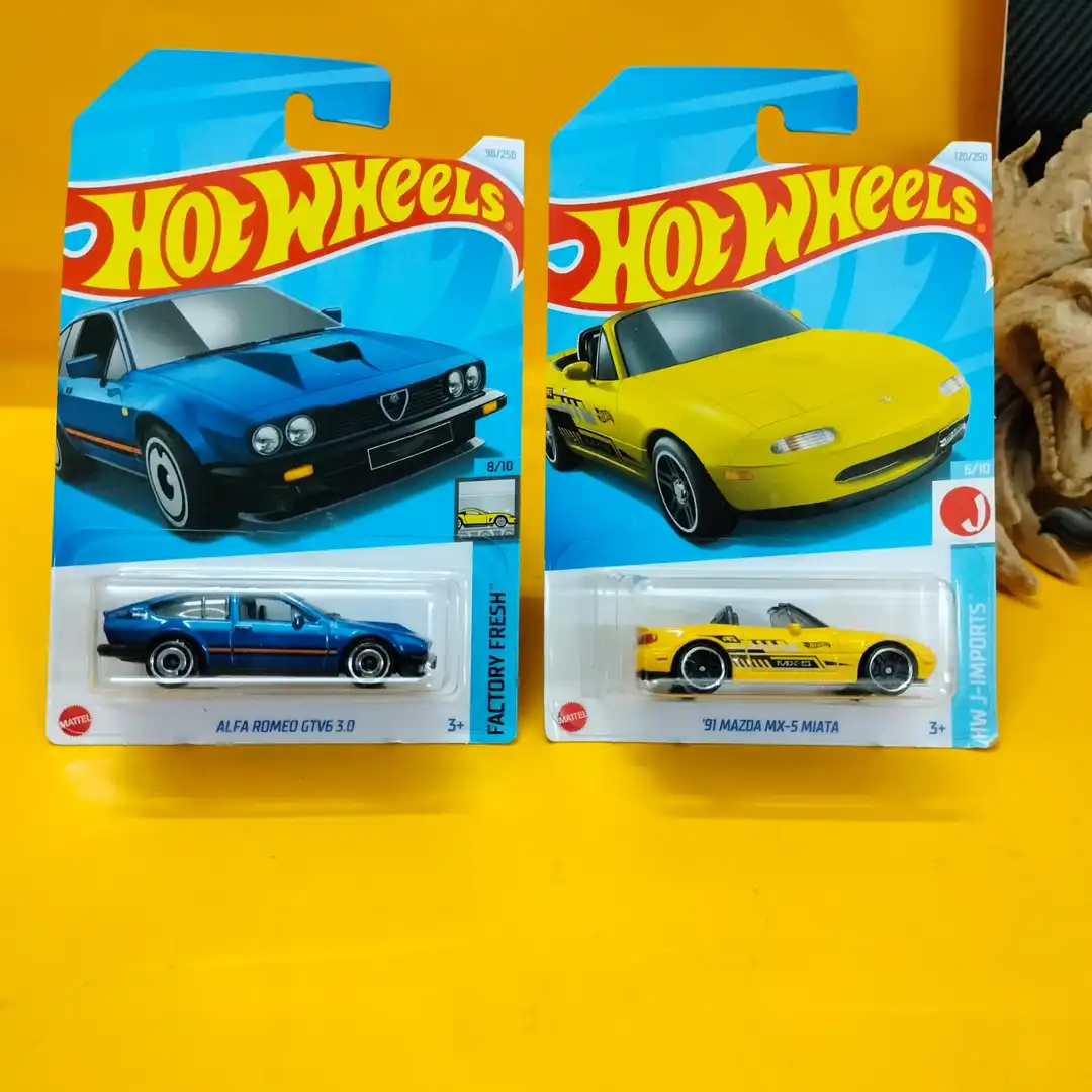 Hot Wheels 2 Card COMBO A13