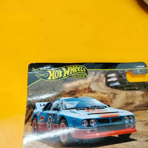 (DAMAGED CARD) Hot Wheels PREMIUM - Ford Trucks + Italian Rally (COMBO OFFER) - Image 3