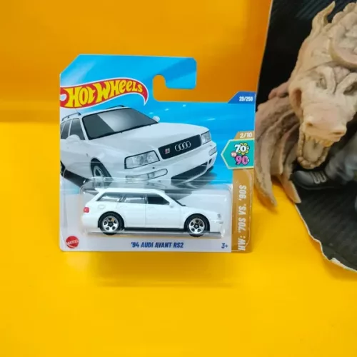 94 AUDI AVANT RS2 (White) 029 - Image 1