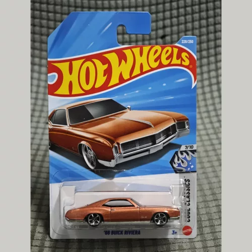 19 Mercedes-Benz A-Class #210 - Image 1