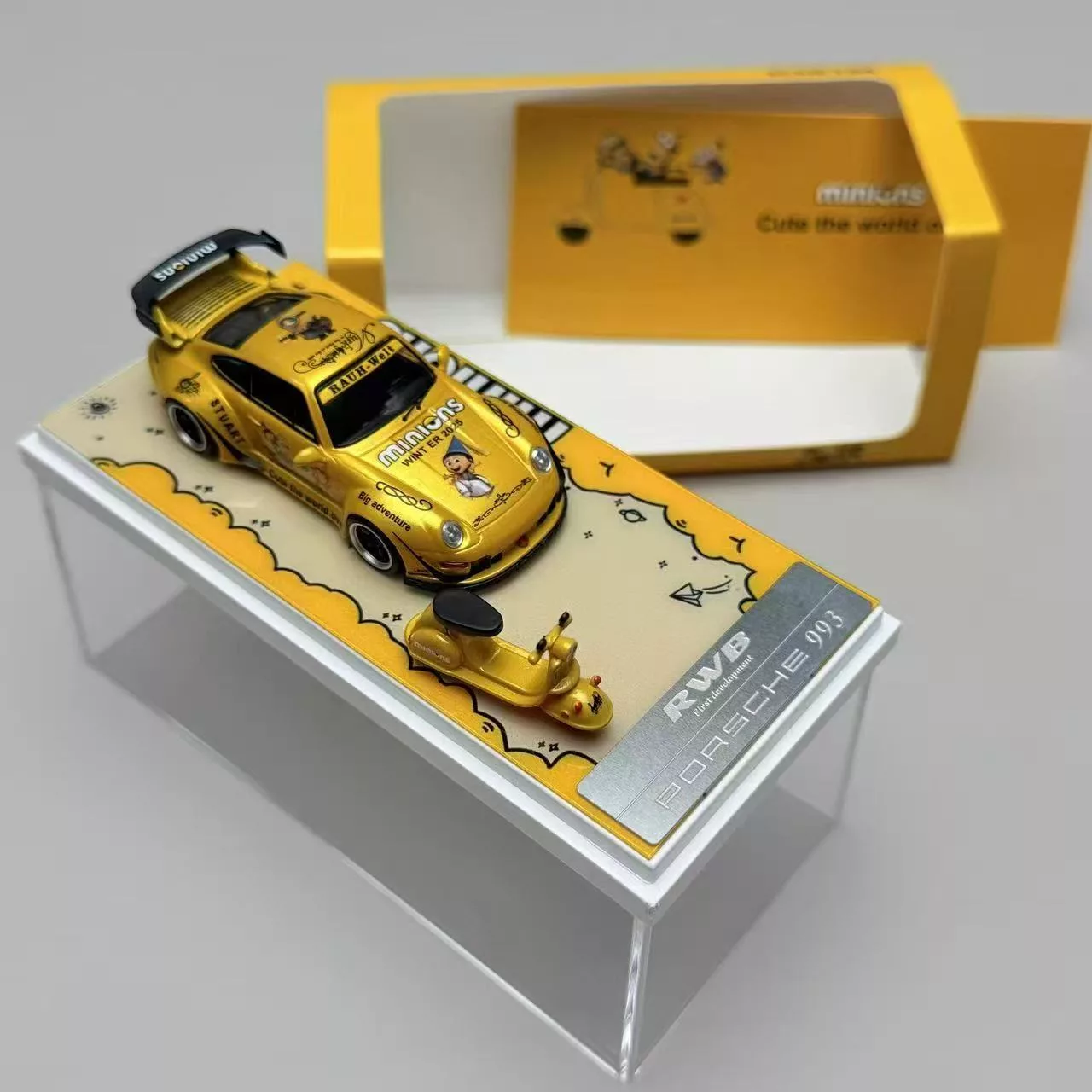 ZJWJ 1:64 Minions Livery RWB 993 Scooter Version